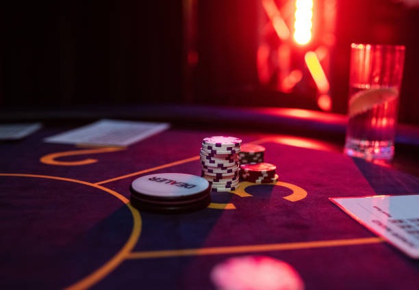 Live Poker Indonesia dealer table at idola777